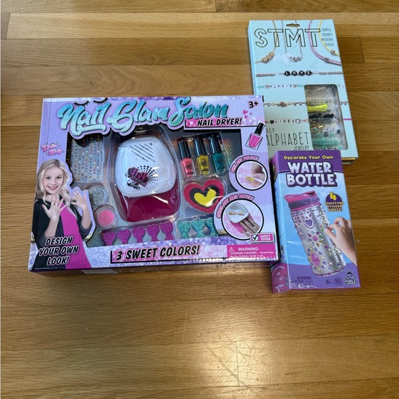 Girl’s Ultimate DIY Craft & Spa Gift Set birthday for girls NWT - Picture 2 of 9